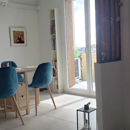 Entre Terre Et Appartement *